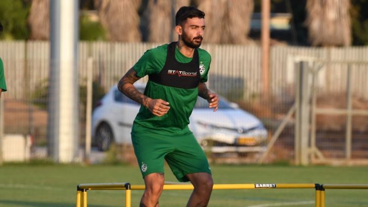 קלאוס. שער בבכורה