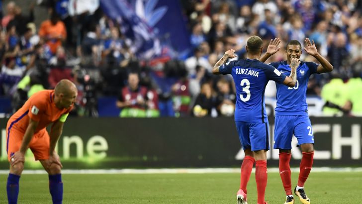 אריאן רובן צופה בחגיגות של צרפת