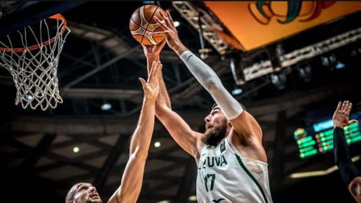 יונאס ולנצ'יונאס. פיב"א