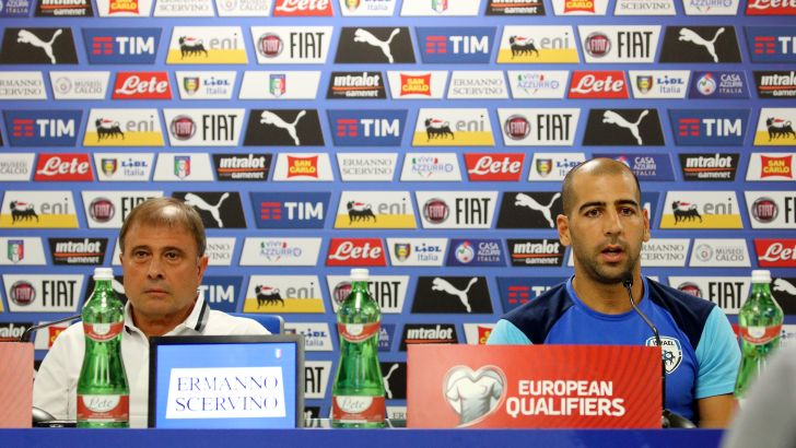 אלישע לוי לצד טל בן חיים