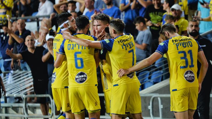 מכבי ת"א חוגגת