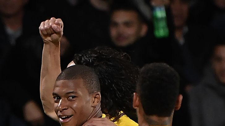 ניימאר עם קיליאן אמבפה