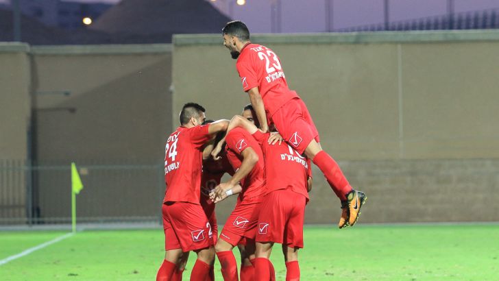 שחקני סכנין חוגגים