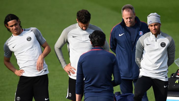 ניימאר עם אדינסון קבאני