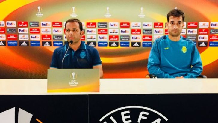 ויאריאל במסיבת העיתונאים בנתניה