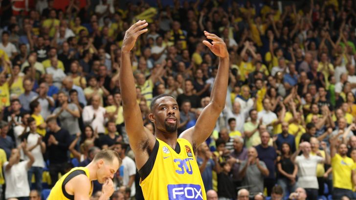 מכבי ת"א חוגגת