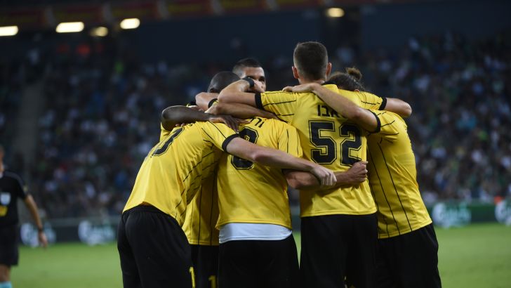 שחקני בית"ר ירושלים חוגגים