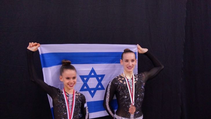 מיקה לבקוביץ, רוני סורזון