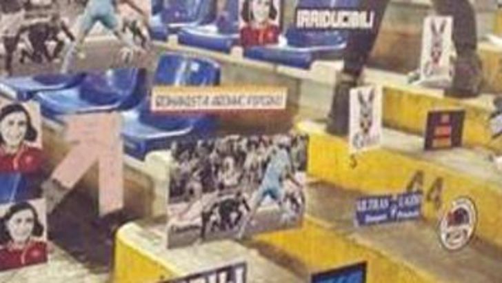 סטיקרים של אנה פרנק