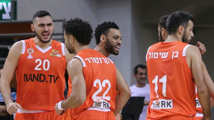 מכבי ראשל"צ חוגגת