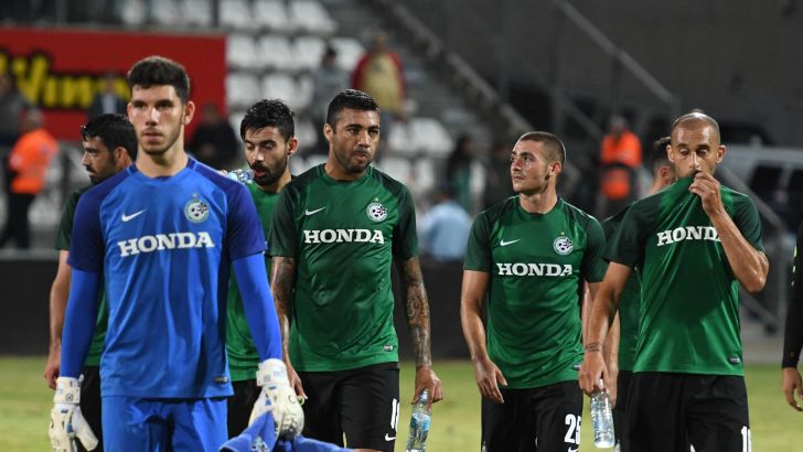 שחקני מכבי חיפה מאוכזבים בסיום