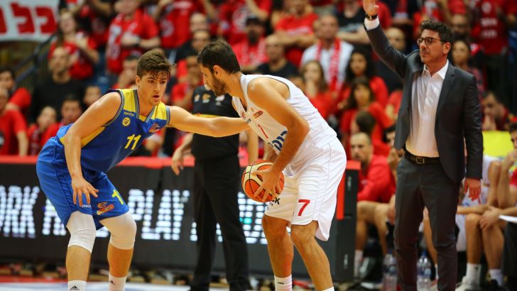 אדם אריאל מול סטראטוס פרפרוגלו