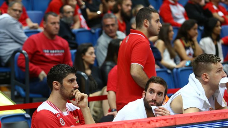 יוגב אוחיון, ליאור אליהו , אלן אומיץ' על ספסל הפועל ירושלים