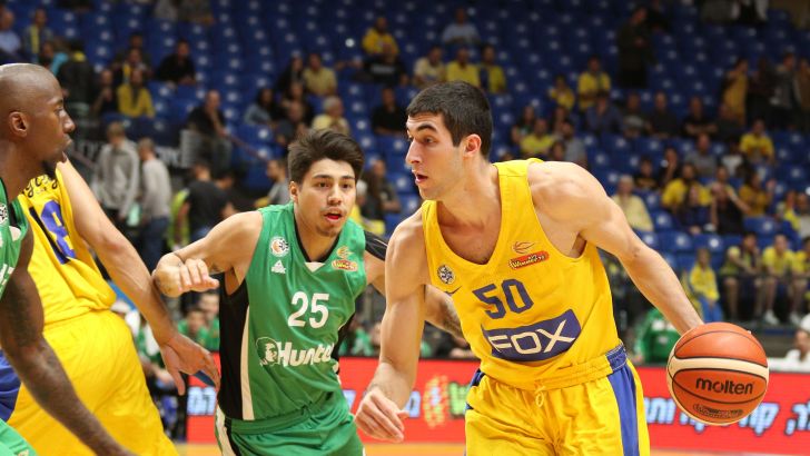 יובל זוסמן נגד לוק מרטינס