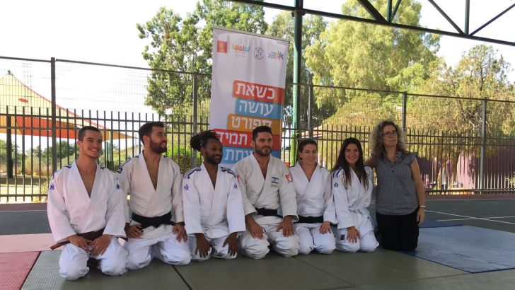 אלון ששון מארח את השורדים