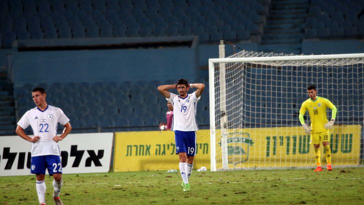 שחקני נבחרת ישראל הצעירה מאוכזבים