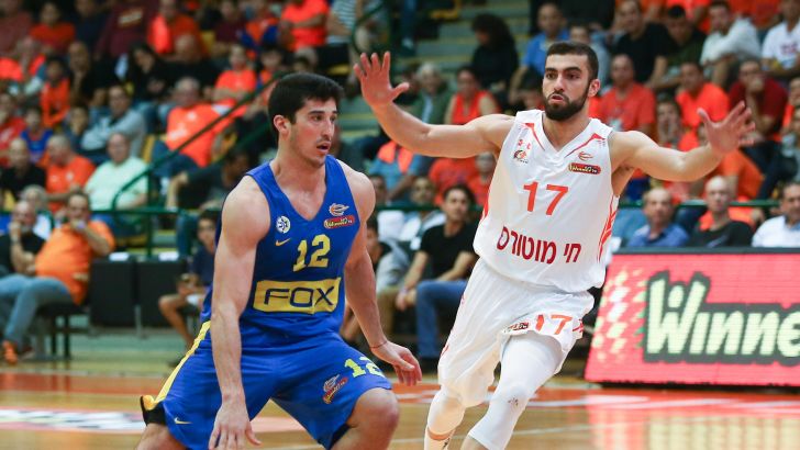 ג'ון דיברתולומיאו מול נאור שרון