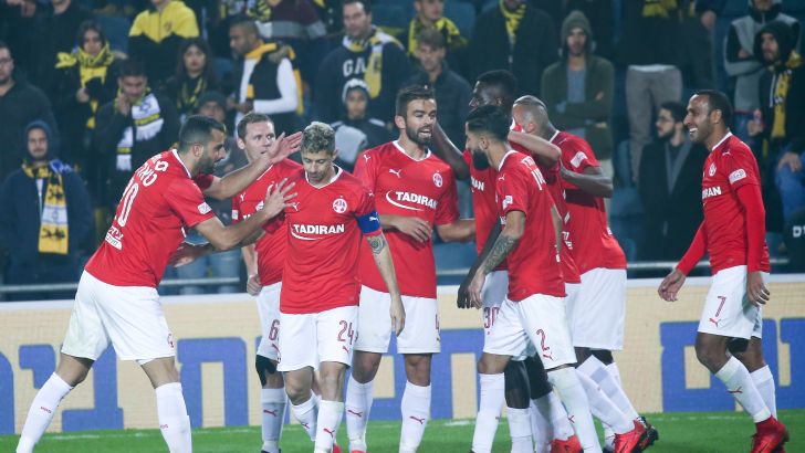 שחקני באר שבע חוגגים