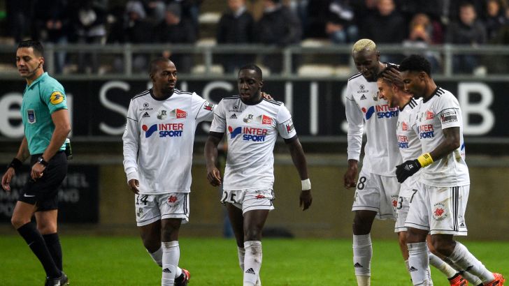 שחקני אמיין חוגגים