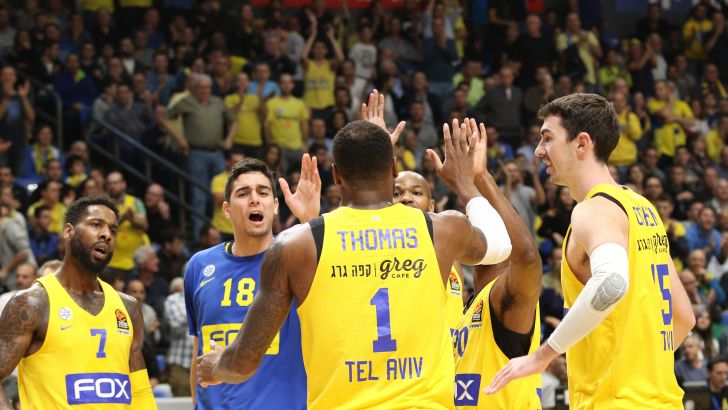 מכבי ת"א חוגגת