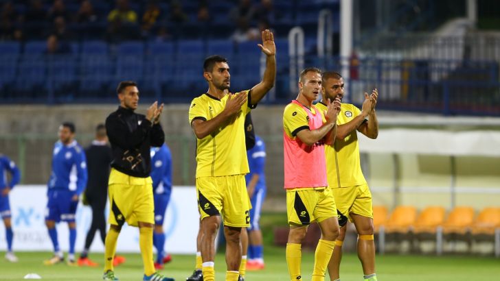 שחקני מכבי נתניה מודים לקהל