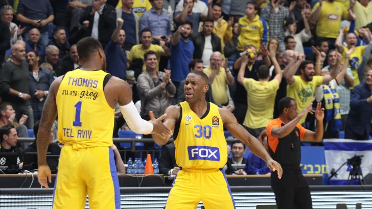 נוריס קול עם דשון תומאס