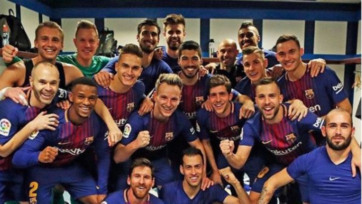 שחקני ברצלונה חוגגים