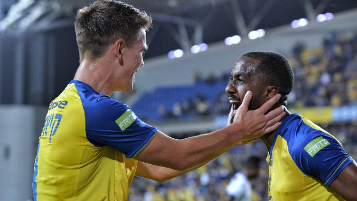 וידאר קיארטנסון עם אלי דסה