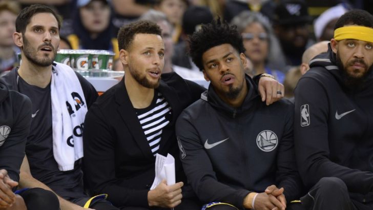 עומרי כספי לצד סטף קרי