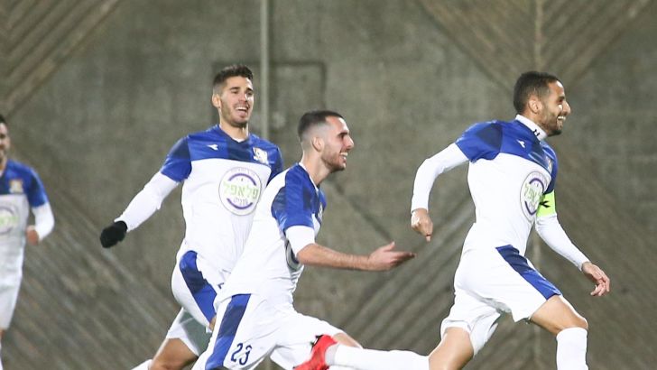 נס ציונה חוגגת על סכנין