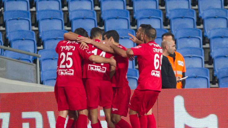 שחקני רעננה חוגגים