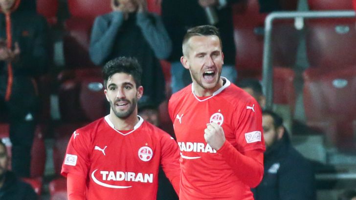 תומאש פקהארט