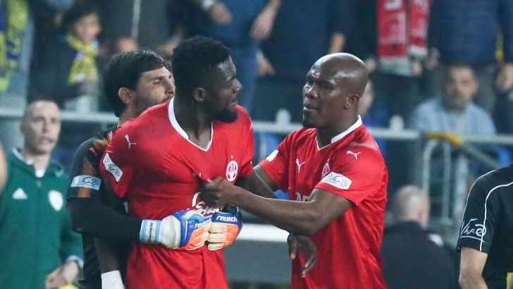 ג'ון אוגו עם גיא חיימוב וטוני וואקמה