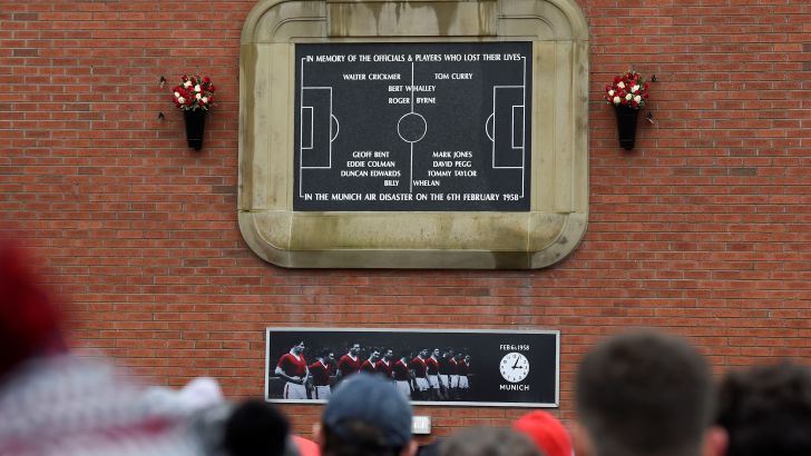 השעון באולד טראפורד לזכר אסון מינכן