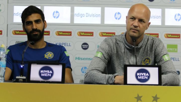 אופיר דוידזאדה עם ג'ורדי קרויף