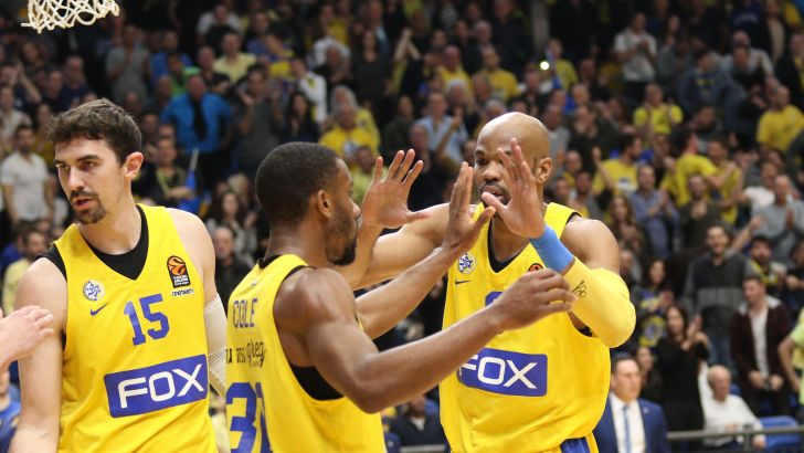 אלכס טיוס ונוריס קול