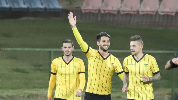 אנתוני וארן