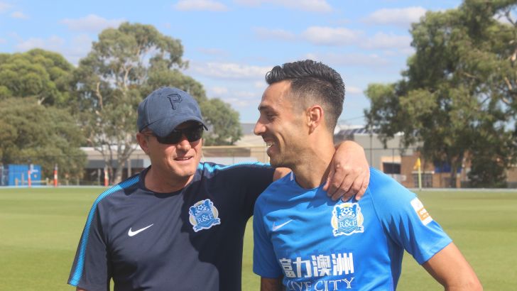 ערן זהבי במחנה במלבורן