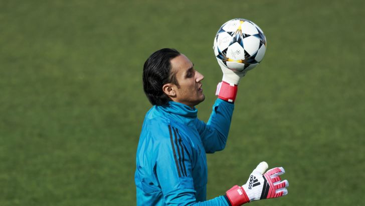 קיילור נבאס