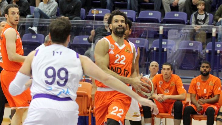 קרופורד מול זיו