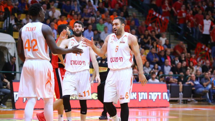 שחקני נס ציונה חוגגים