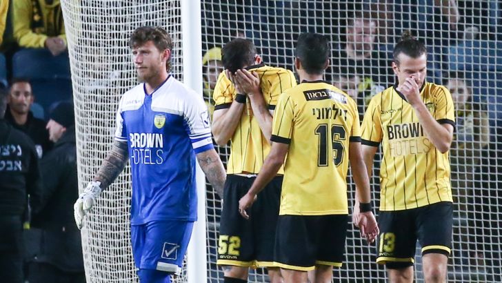 אריק סאבו ממרר בבכי