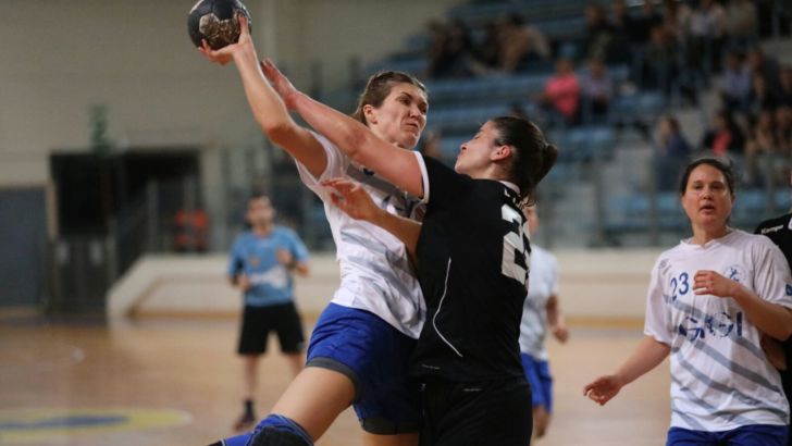 (הדר ואן קולא)