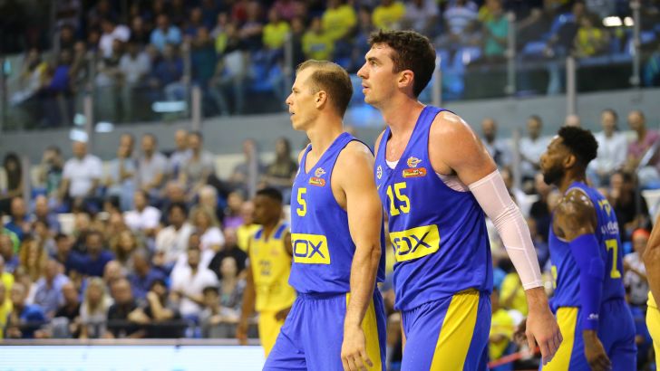 ג'ייק כהן עם מייקל רול