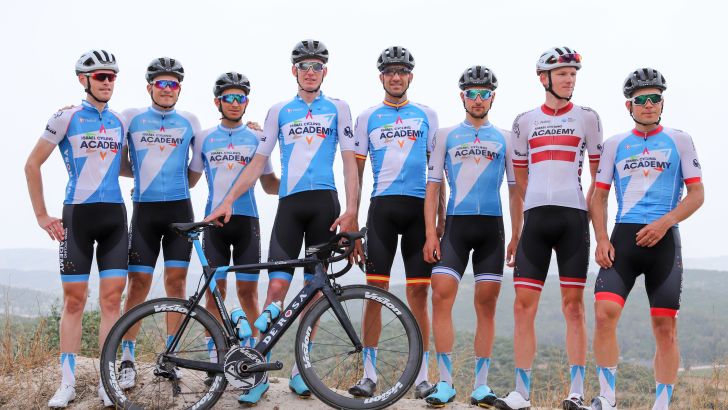 קבוצת הרכיבה הישראלית סייקלינג אקדמי