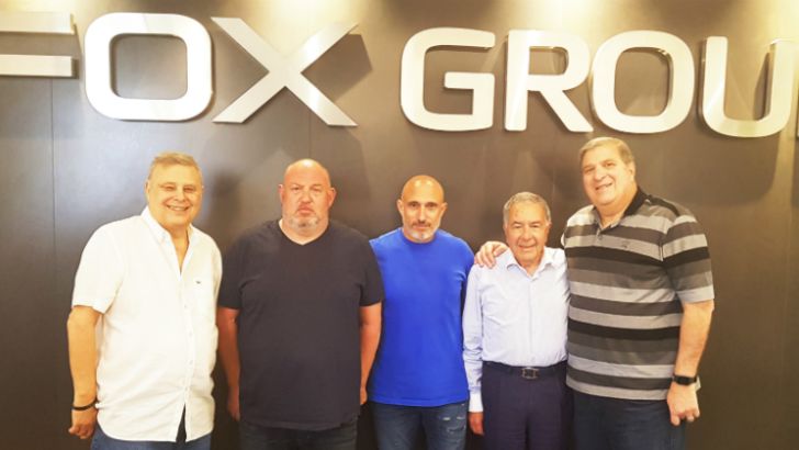 נשארים לעוד עונה