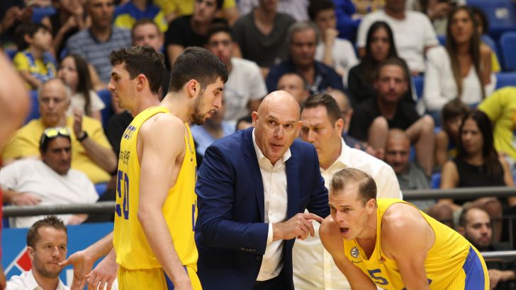 נבן ספאחיה, מייקל רול