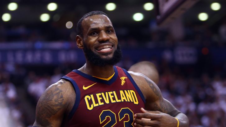 לברון ג'יימס קליבלנד במשחק מספר 2 מול טורונטו