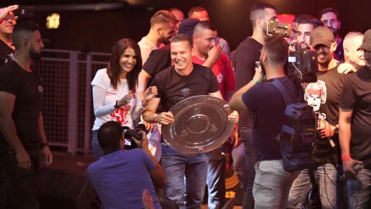 ברק בכר חוגג עם אלונה ברקת