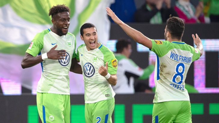 שחקני וולפסבורג חוגגים